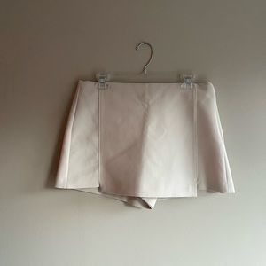 Cream Zara skirt / skort new with tags size Large